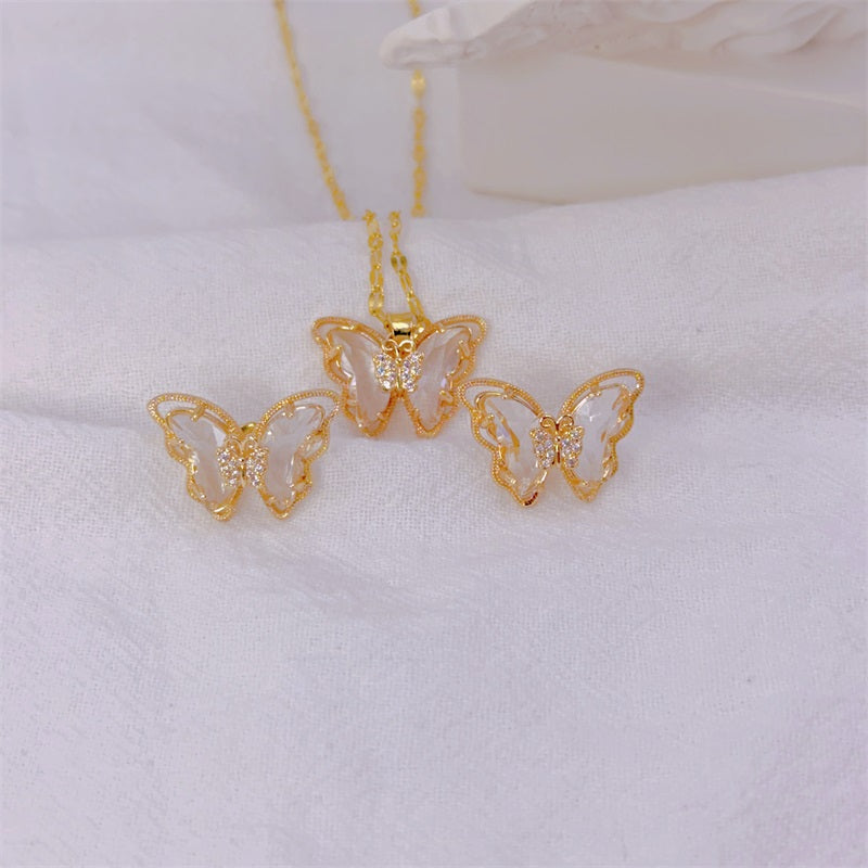 🥰ARETE MARIPOSA BRILLANTE🦋- Brillo que perdura, elegancia que nunca pasa de moda.